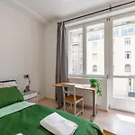 J - Designer Near Buda Castle - Sleeps 6 - 12 With Next Door Apartment