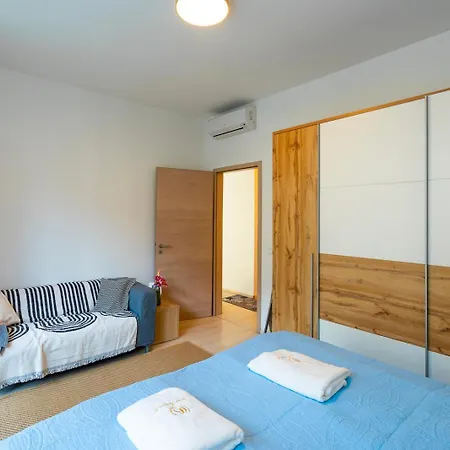 Daire J - Designer Near Buda Castle - Sleeps 6 - 12 With Next Door *