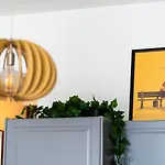 J - Designer Near Buda Castle - Sleeps 6 - 12 With Next Door 公寓 布达佩斯