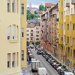 Appartamento J - Designer Near Buda Castle - Sleeps 6 - 12 With Next Door
