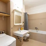 J - Designer Near Buda Castle - Sleeps 6 - 12 With Next Door Appartamento *