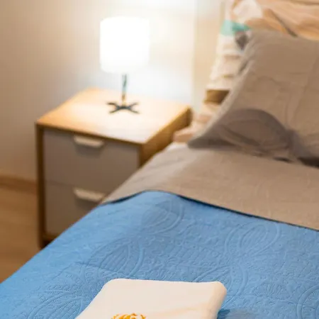 J - Designer Near Buda Castle - Sleeps 6 - 12 With Next Door