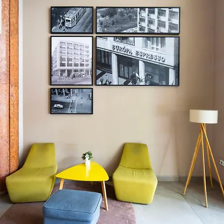 Designer Vintage Near Castle District Апартаменты *