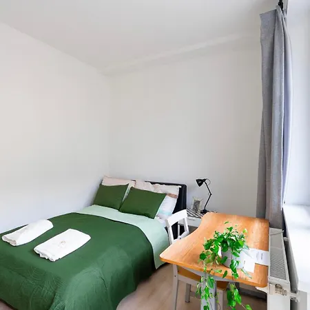 Designer Vintage Near Castle District Апартаменты