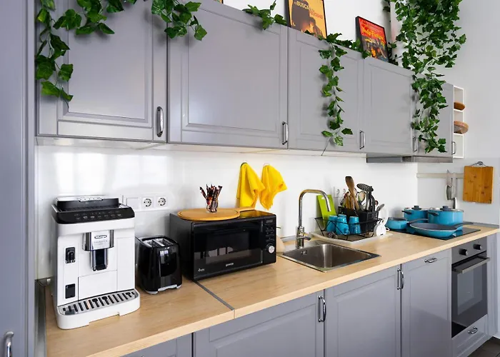 J - Designer Near Buda Castle - Sleeps 6 - 12 With Next Door Appartement *