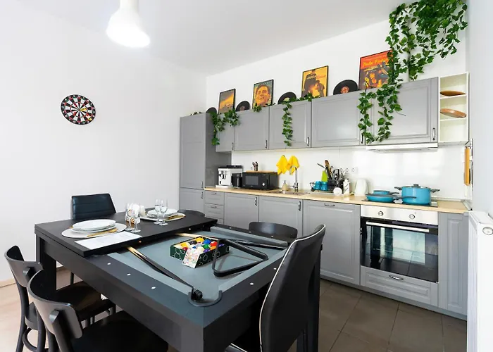 J - Designer Near Buda Castle - Sleeps 6 - 12 With Next Door