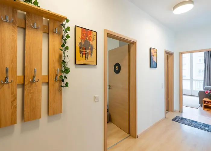 J - Designer Near Buda Castle - Sleeps 6 - 12 With Next Door Apartament