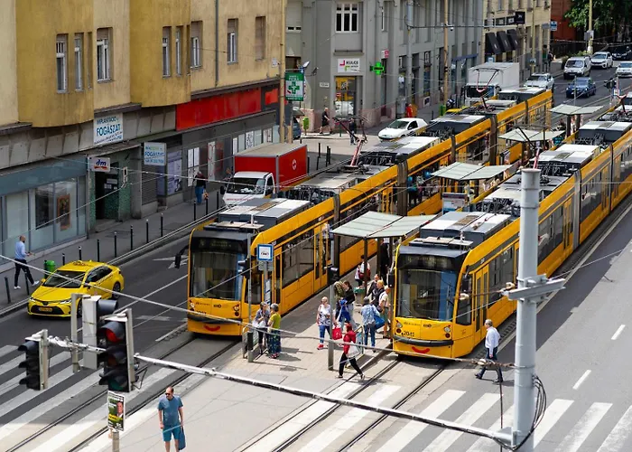 J - Designer Near Buda Castle - Sleeps 6 - 12 With Next Door Appartement