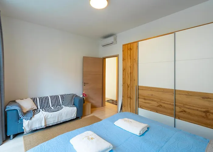 Appartement J - Designer Near Buda Castle - Sleeps 6 - 12 With Next Door *