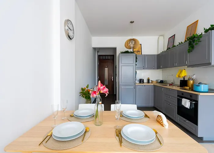 J - Designer Near Buda Castle - Sleeps 6 - 12 With Next Door