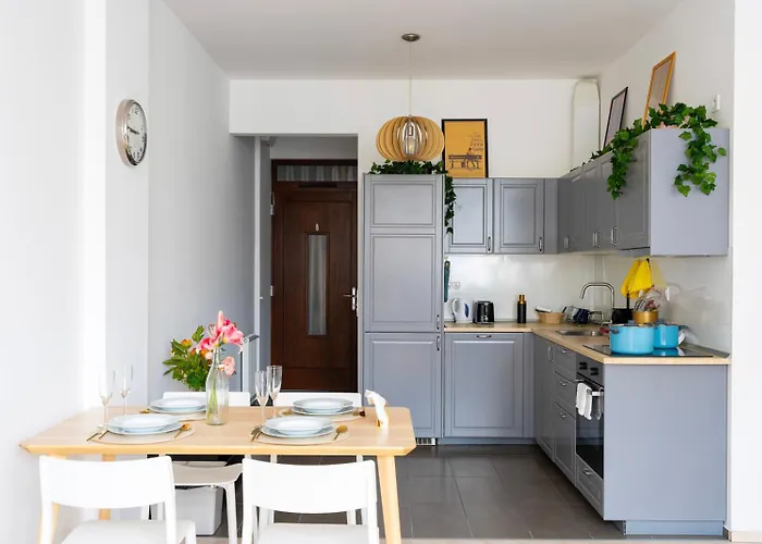J - Designer Near Buda Castle - Sleeps 6 - 12 With Next Door Appartement Budapest