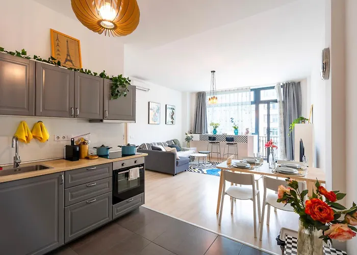 J - Designer Near Buda Castle - Sleeps 6 - 12 With Next Door Appartement