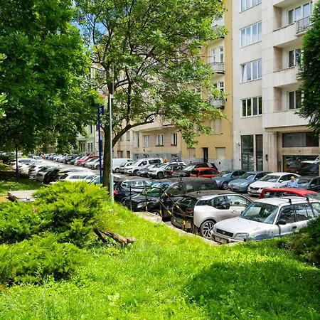 J - Designer Near Buda Castle - Sleeps 6 - 12 With Next Door *