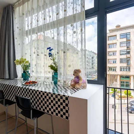 J - Designer Near Buda Castle - Sleeps 6 - 12 With Next Door *