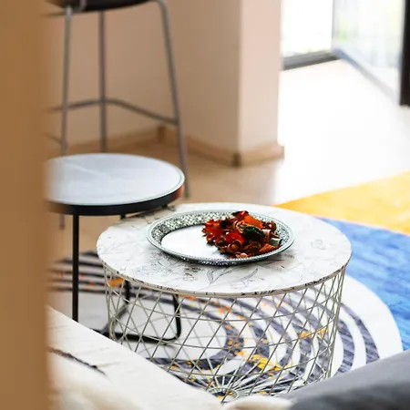 J - Designer Near Buda Castle - Sleeps 6 - 12 With Next Door * Budapeszt